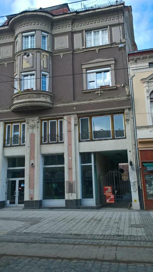 Szechenyi Apartman Miskolc Belvarosban Ngoại thất bức ảnh